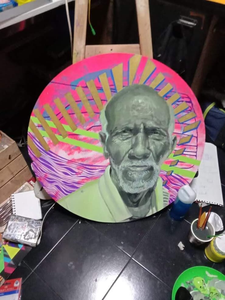 Elder portrait, round canvas, Chennai, detail 1