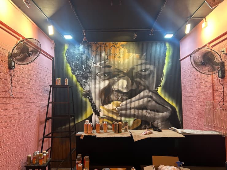 Burger eater mural, restaurant, Chennai