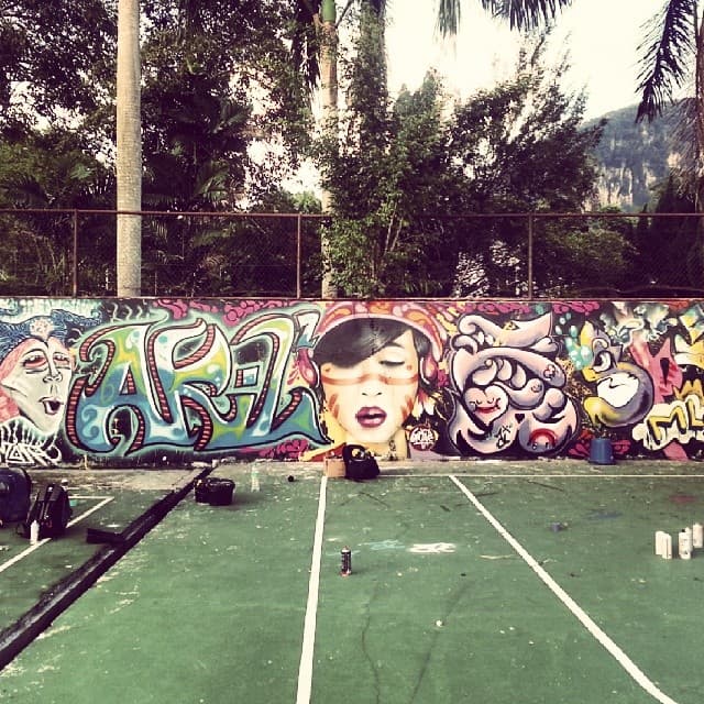 Allday Allnight, sports court wall