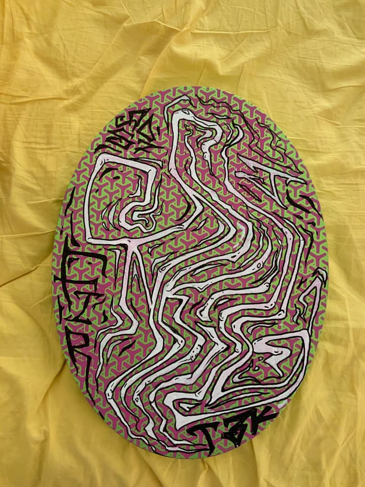 Oval maze-line panel